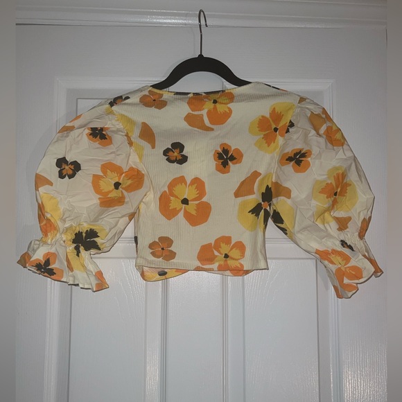 NWT Floral Print Top - Picture 2 of 3